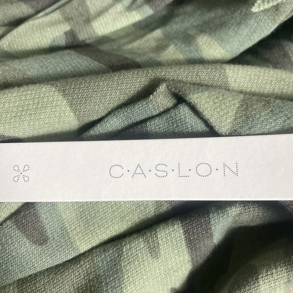 NWT Caslon Womens SIDE SLIT COTTON SWEATSHIRT IN GREEN SPRING CAMO Size XS - Picture 2 of 2